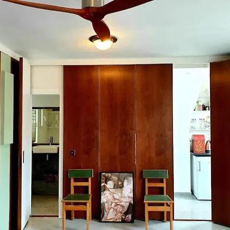 Bright & Modern With Great Sun Exposure דירה פריז